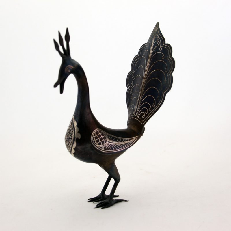 مجسمه طاووس نقره کوب